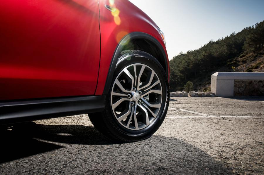 Колеса Mitsubishi ASX 2017 года  (WW) (фото 24 из 41)